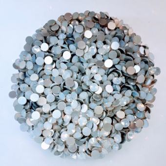 Стразы холодной фиксации цвета White Opal  - молочный опал (стекло Ю.Корея)